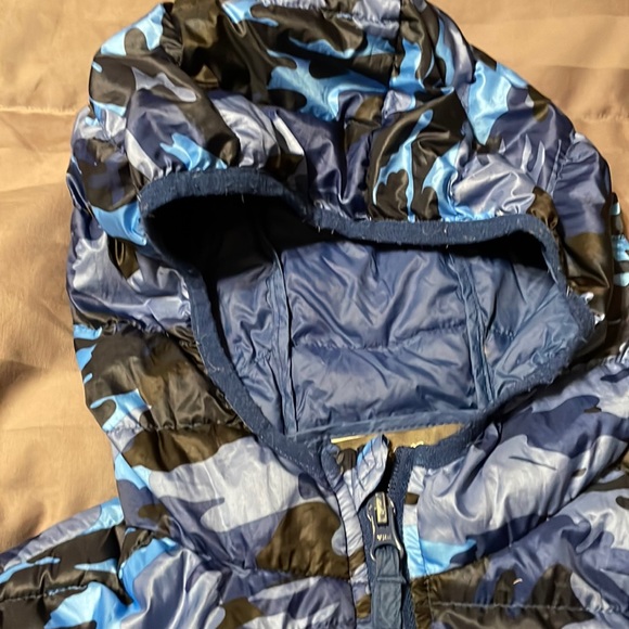 Eddie Bauer Lightweight Puffer Jacket - Picture 6 of 11